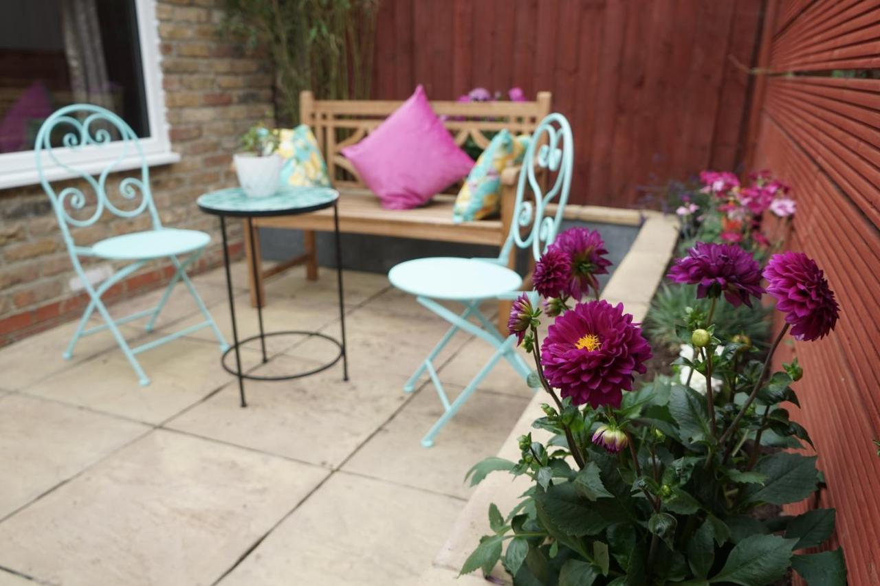 Luxury London Garden Home Sleep 7, 2 Mins To Metro Exterior photo